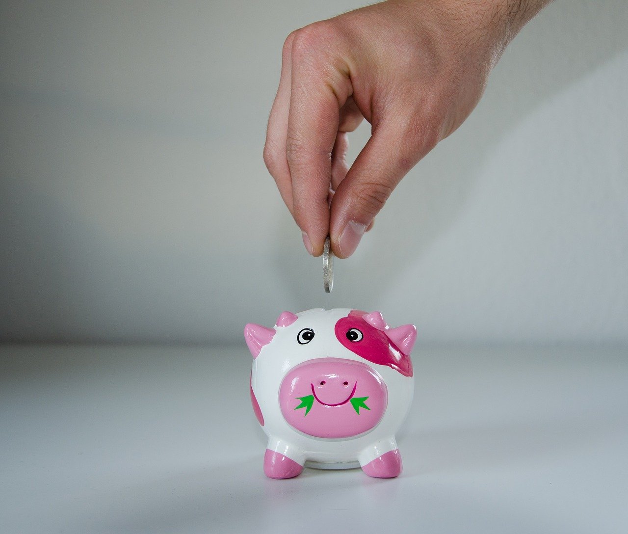 How to Save Money as a Recent College Graduate 1 saving