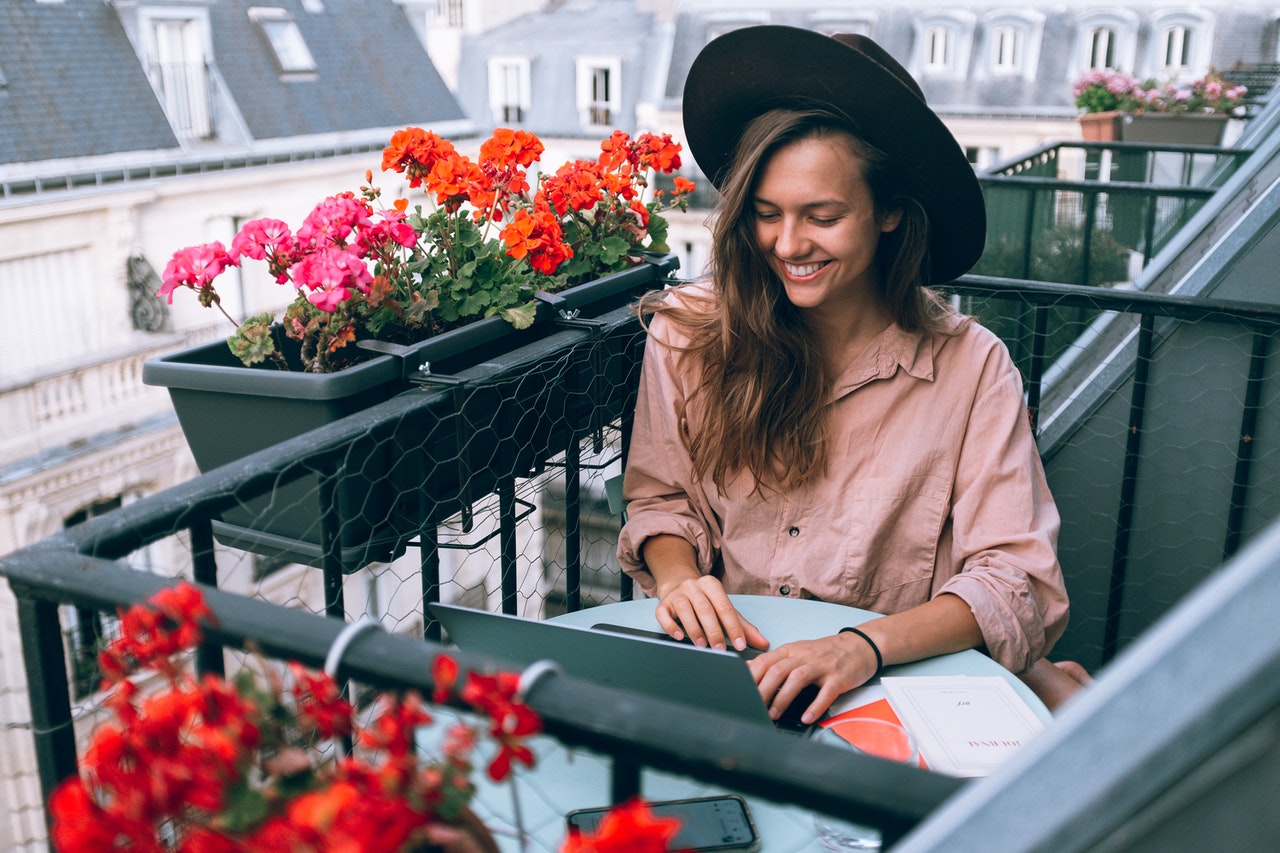 Working Overseas: The World's Best Places to Work Abroad 1 pic