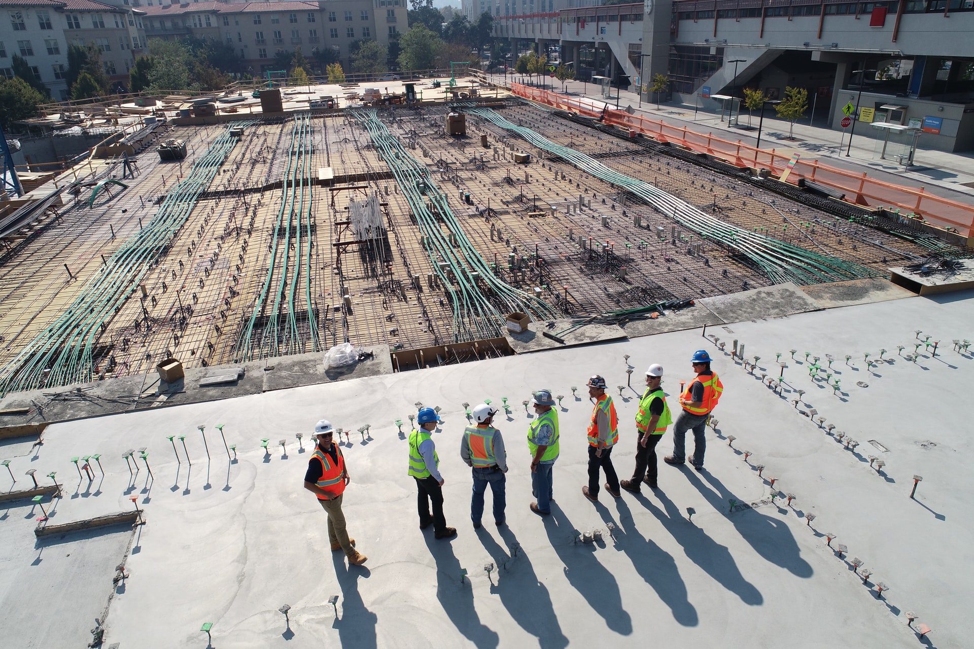 4 Services You Need To Run a Contractor Business 1 work 1