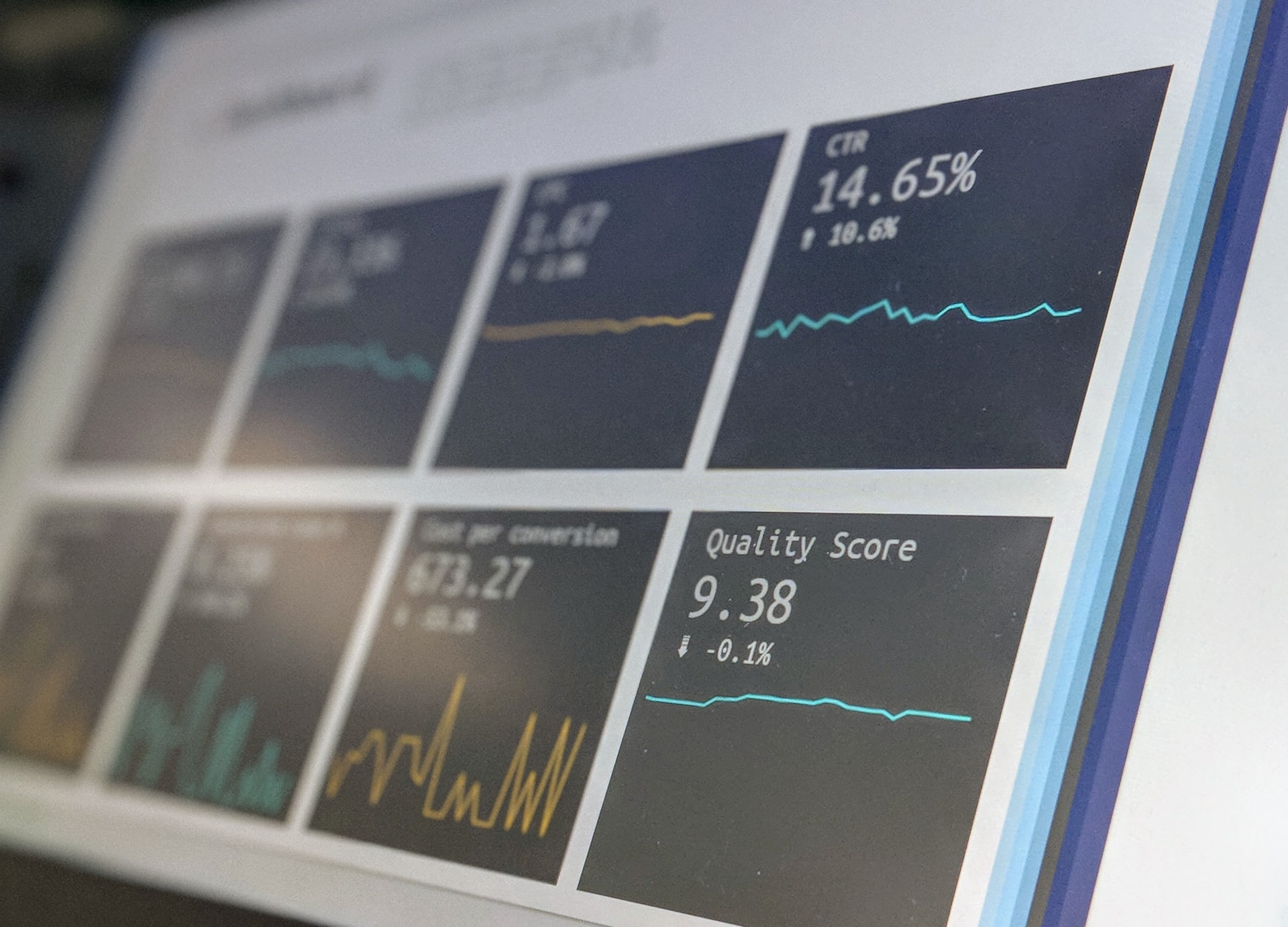 Investments That Don't Lose Their Value 1 stephen dawson qwtCeJ5cLYs unsplash